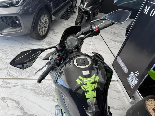 Mira esta publicación de Kawasaki Z 900 RS 2018 en Motordil
