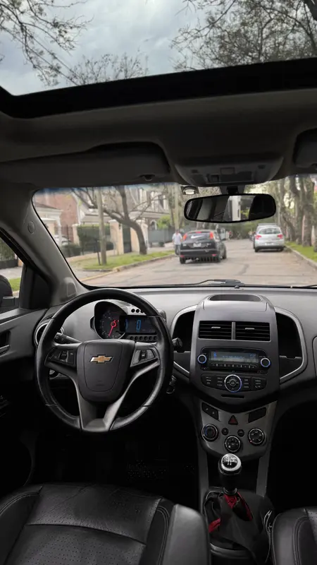 Mira esta publicación de Chevrolet Sonic 2012 en Motordil