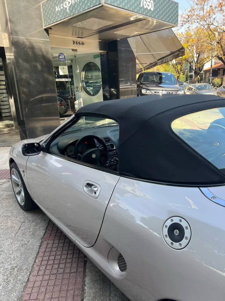Mira esta publicación de MG F 2002 en Motordil