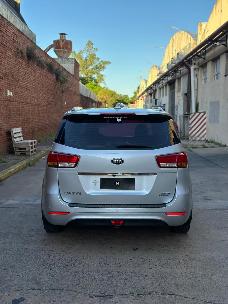 Mira esta publicación de KIA Carnival 2017 en Motordil