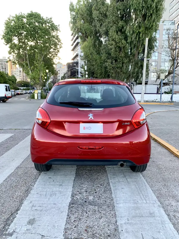 Mira esta publicación de Peugeot 208 2013 en Motordil