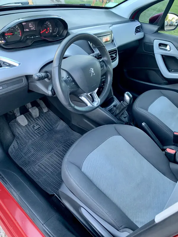 Mira esta publicación de Peugeot 208 2013 en Motordil