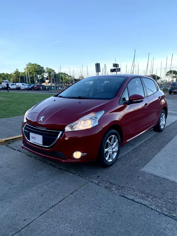 Mira esta publicación de Peugeot 208 2013 en Motordil