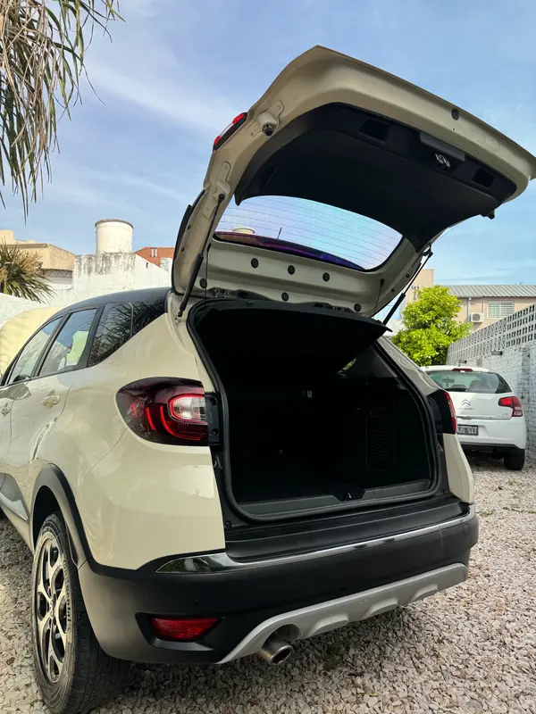 Mira esta publicación de Renault Captur 2017 en Motordil