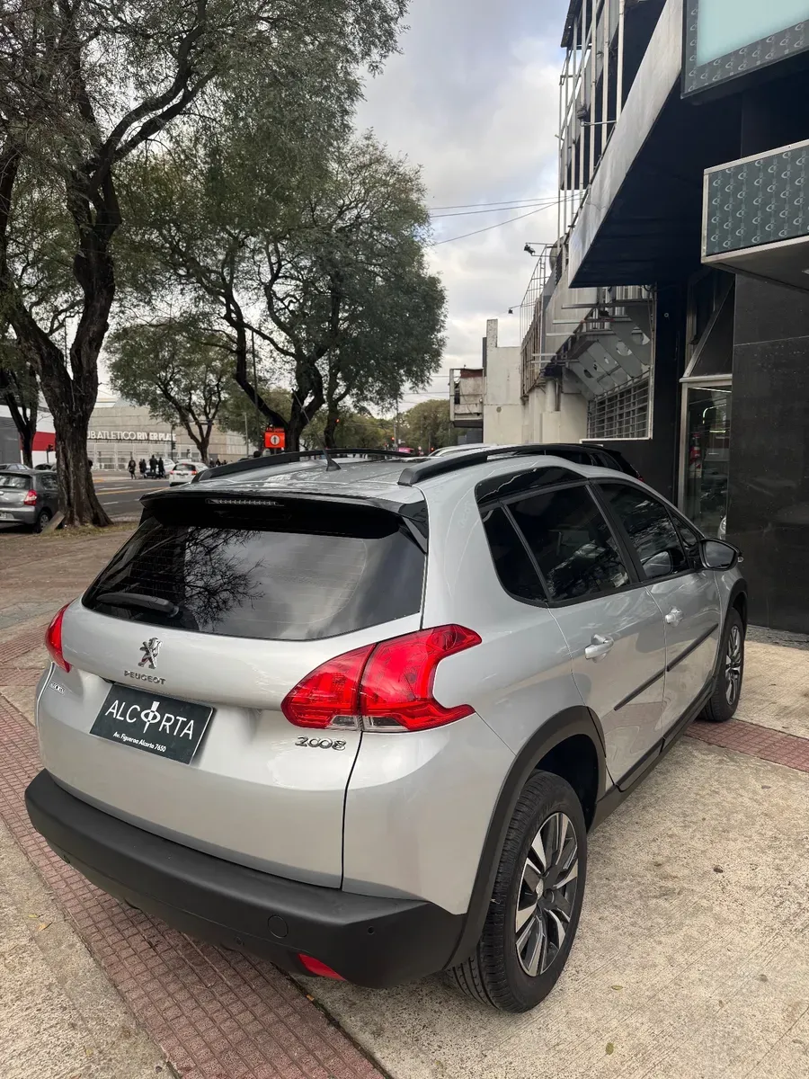 Mira esta publicación de Peugeot 2008 2022 en Motordil