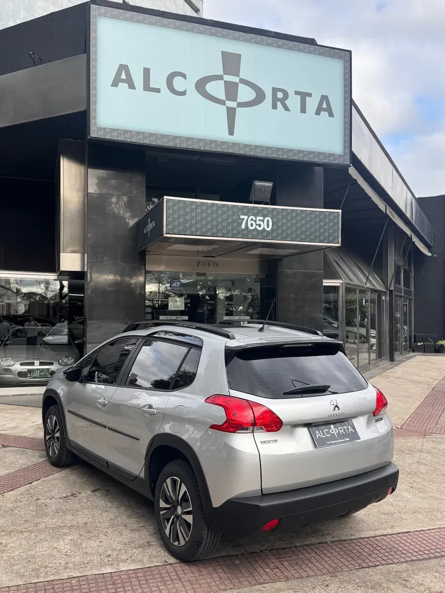 Mira esta publicación de Peugeot 2008 2022 en Motordil