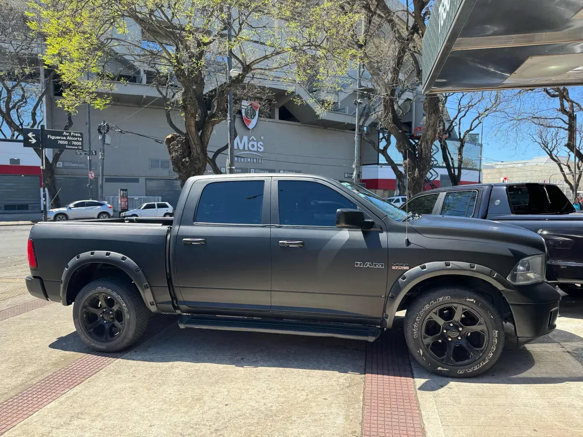 Mira esta publicación de RAM 1500 2014 en Motordil