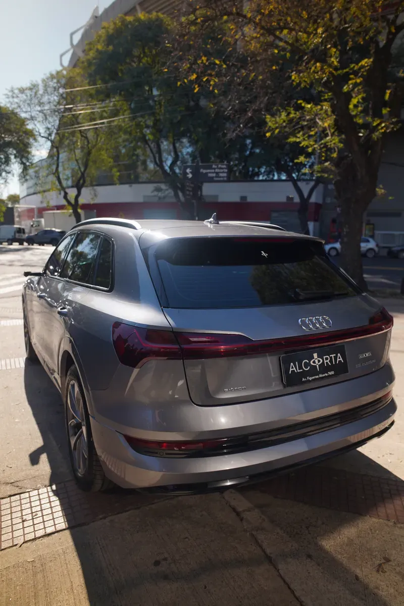 Mira esta publicación de Audi E Tron 2022 en Motordil