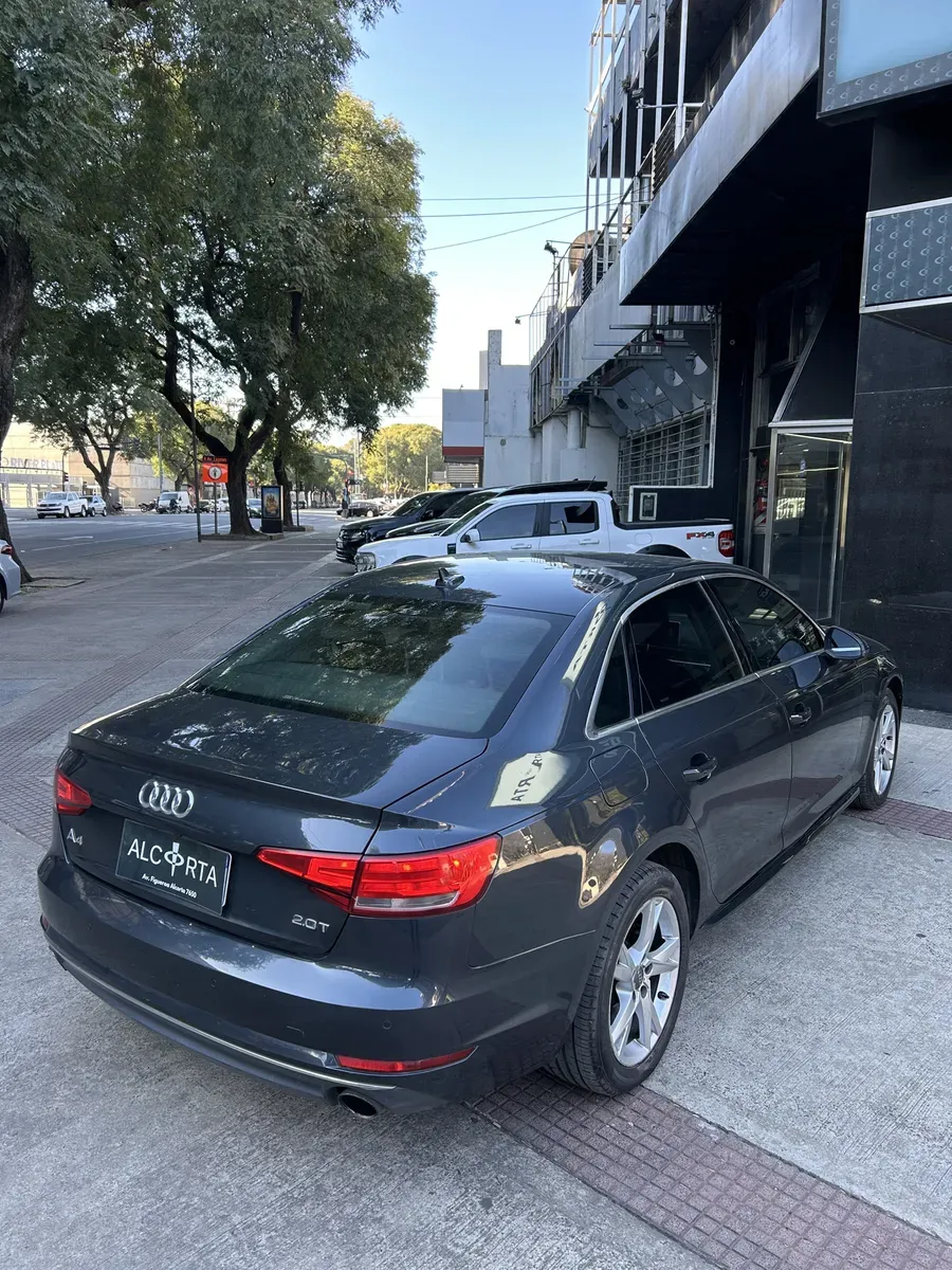Mira esta publicación de Audi A4 2017 en Motordil