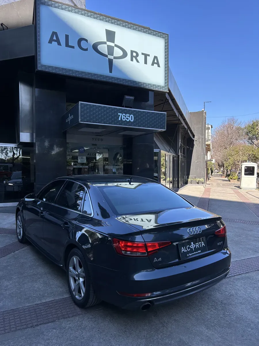 Mira esta publicación de Audi A4 2017 en Motordil