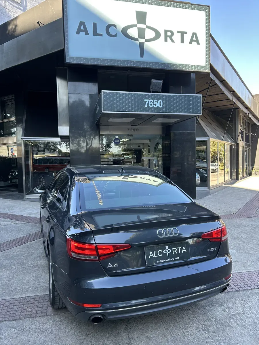 Mira esta publicación de Audi A4 2017 en Motordil