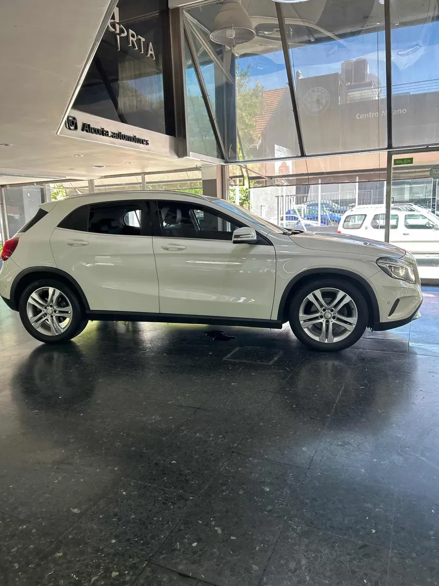 Mira esta publicación de Mercedes Benz GLA 2016 en Motordil