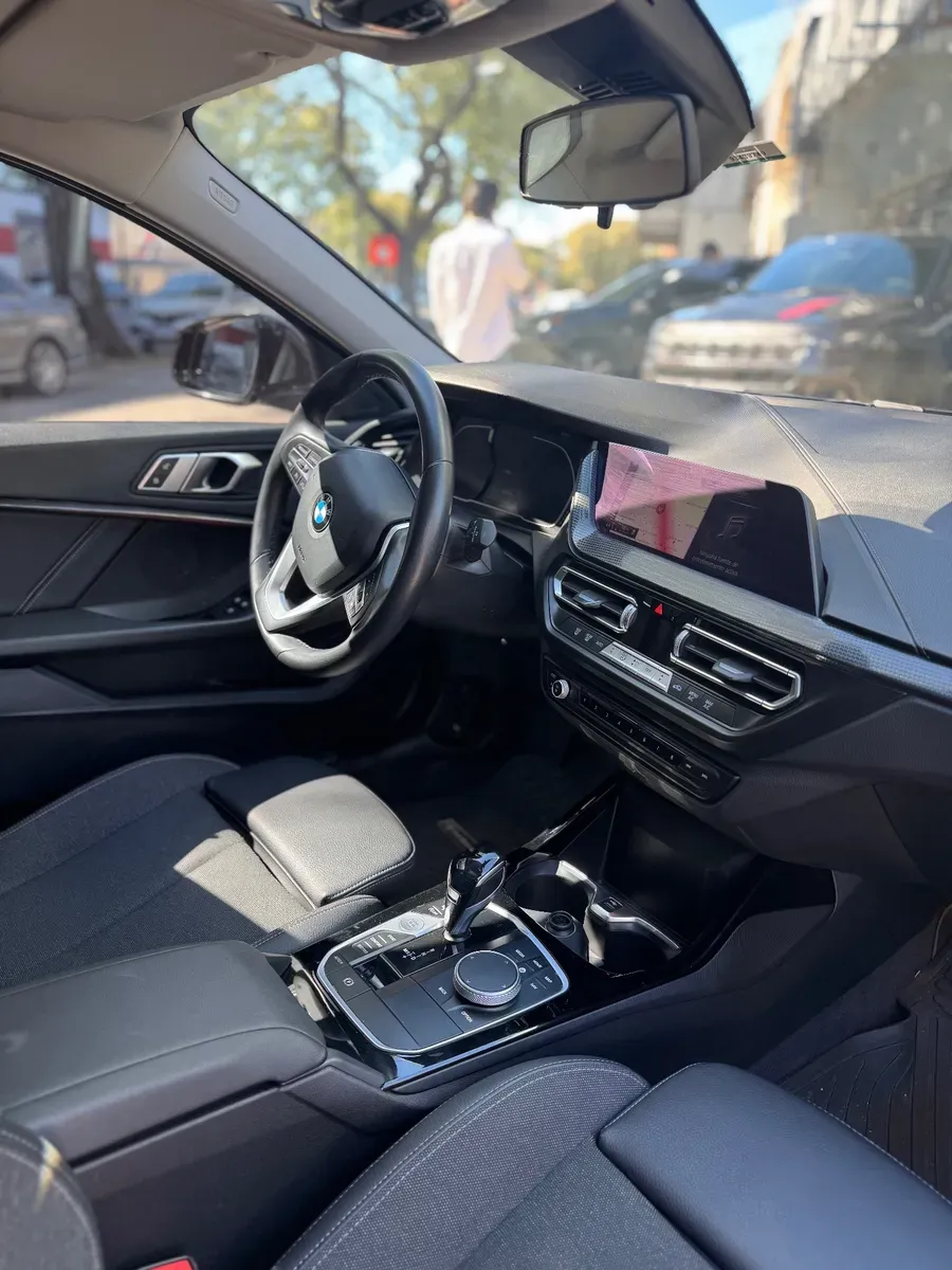 Mira esta publicación de BMW Serie 1 2020 en Motordil