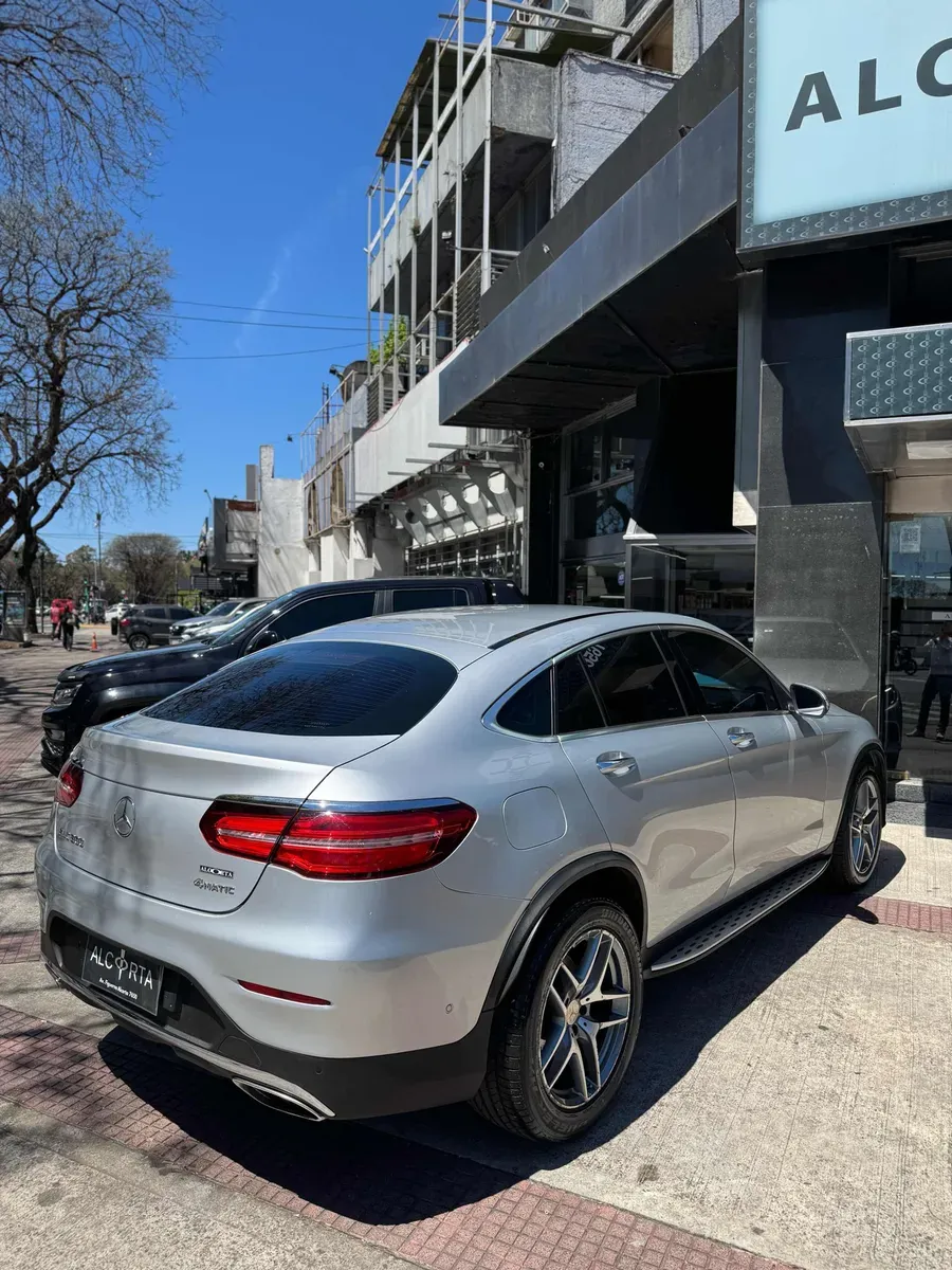 Mira esta publicación de Mercedes Benz GLC 2018 en Motordil