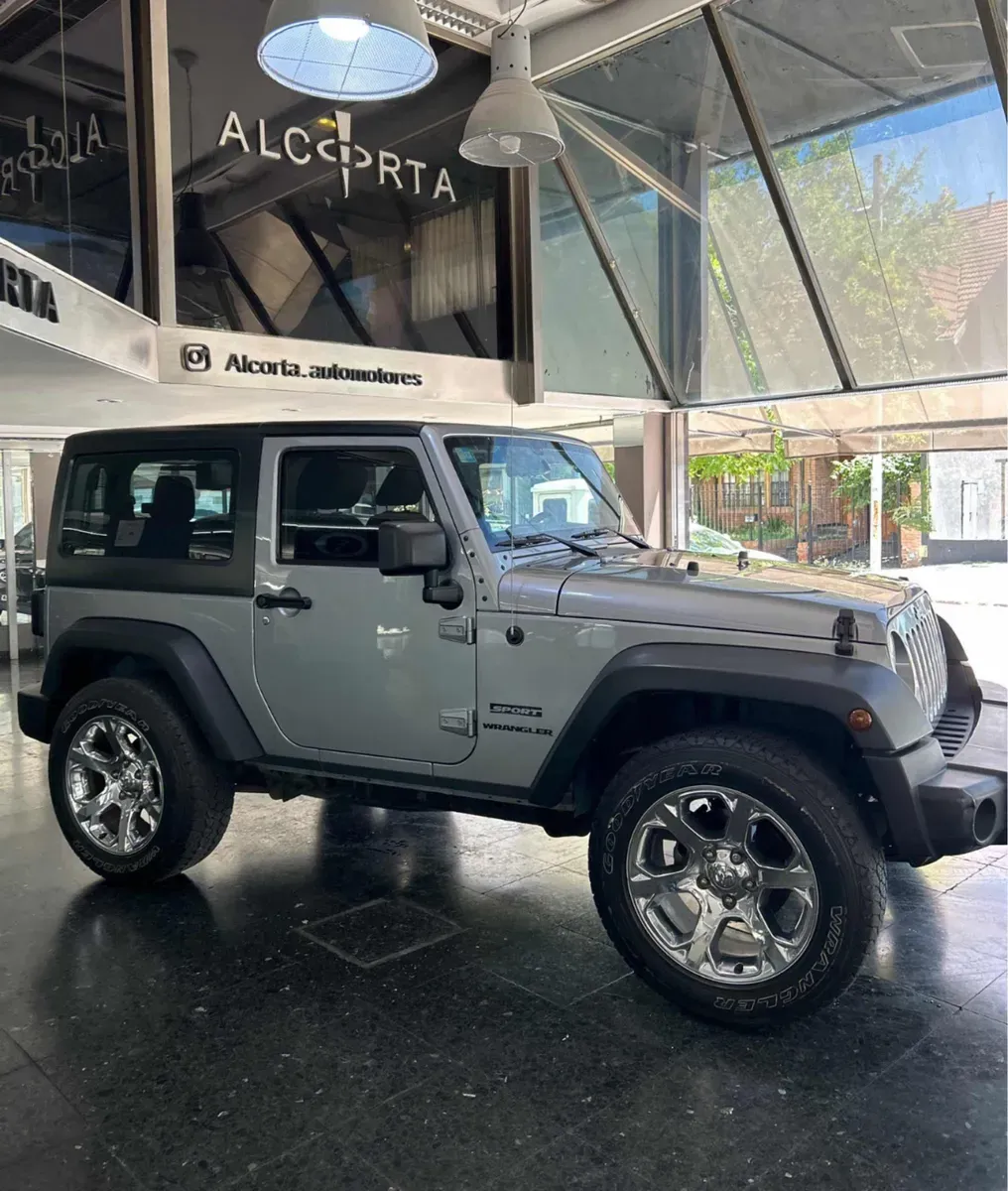 Mira esta publicación de Jeep Wrangler 2014 en Motordil