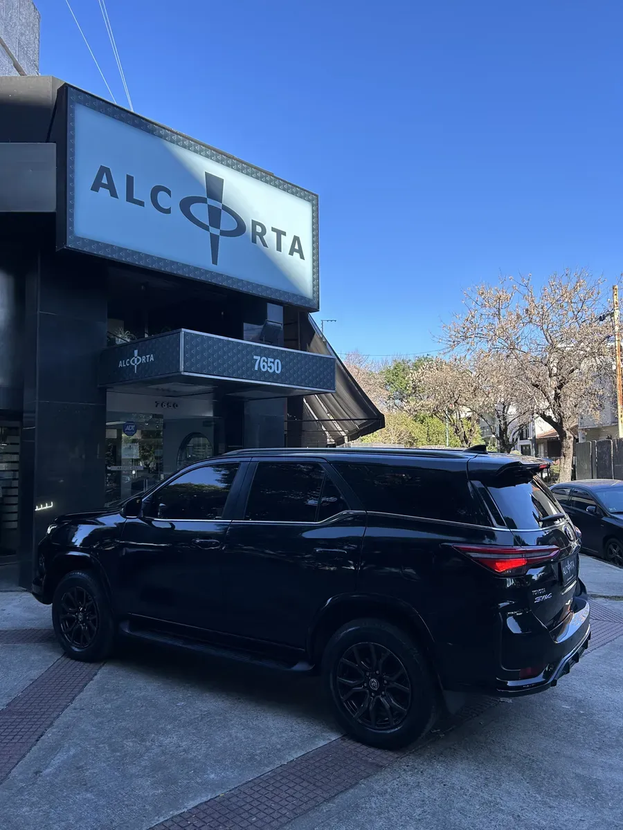 Mira esta publicación de Toyota SW4 2022 en Motordil
