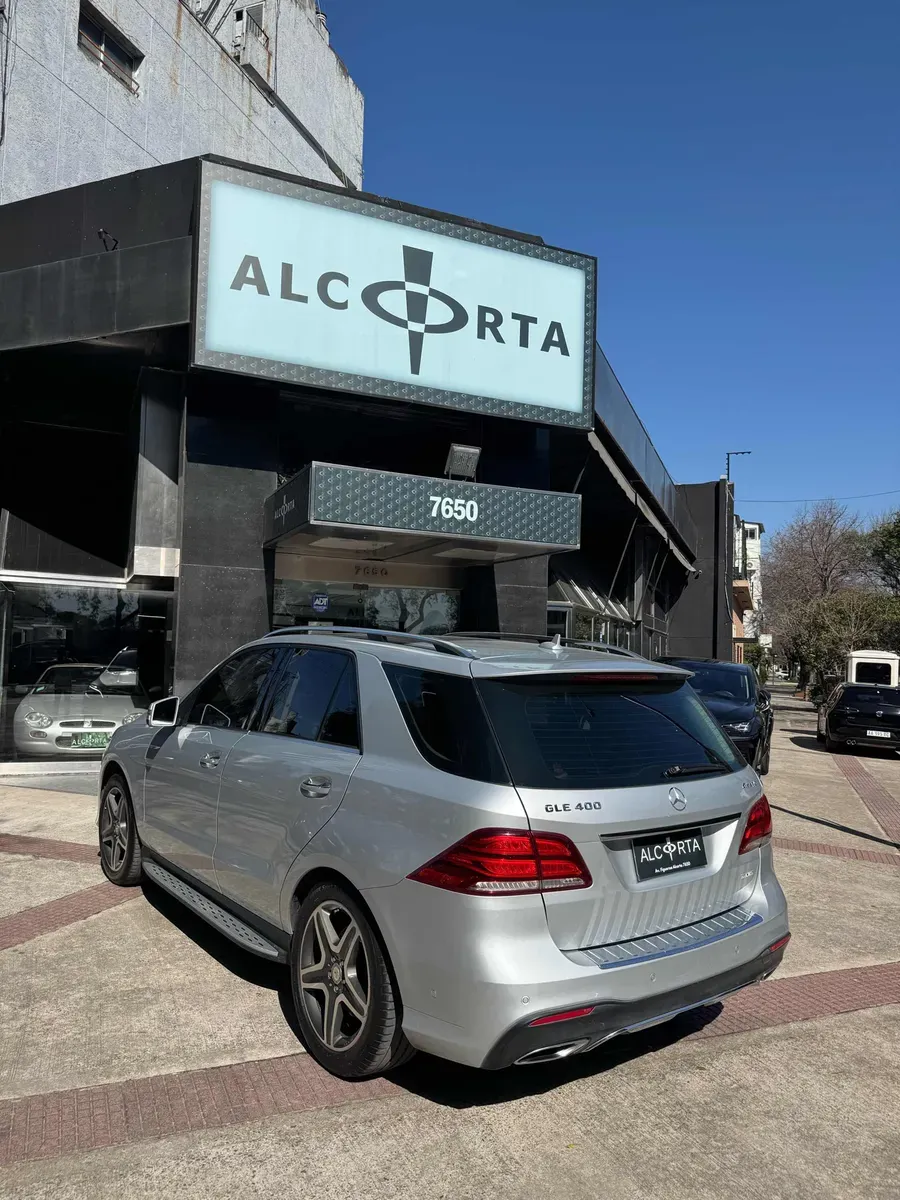 Mira esta publicación de Mercedes Benz GLE 2016 en Motordil
