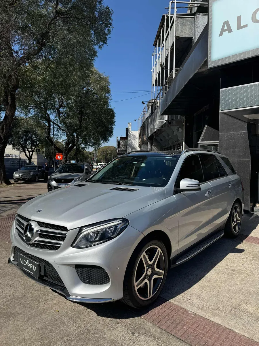 Mira esta publicación de Mercedes Benz GLE 2016 en Motordil