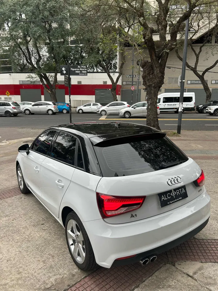 Mira esta publicación de Audi A1 2018 en Motordil