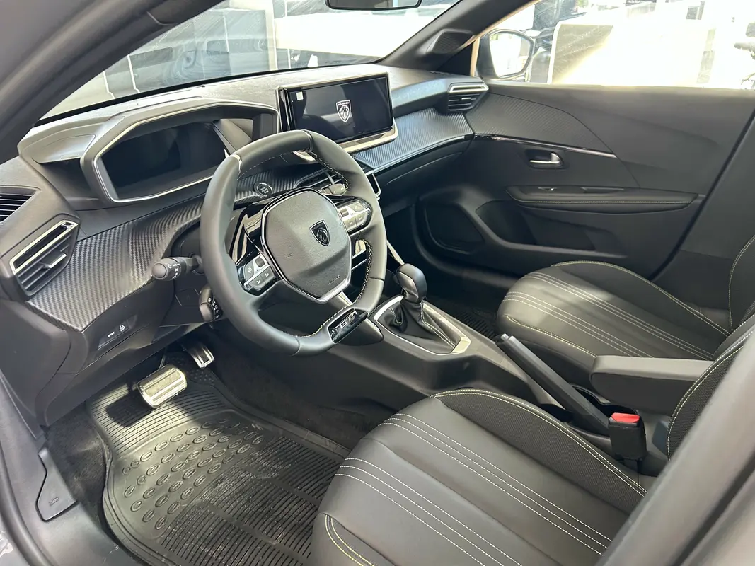 Mira esta publicación de Peugeot 208 2025 en Motordil