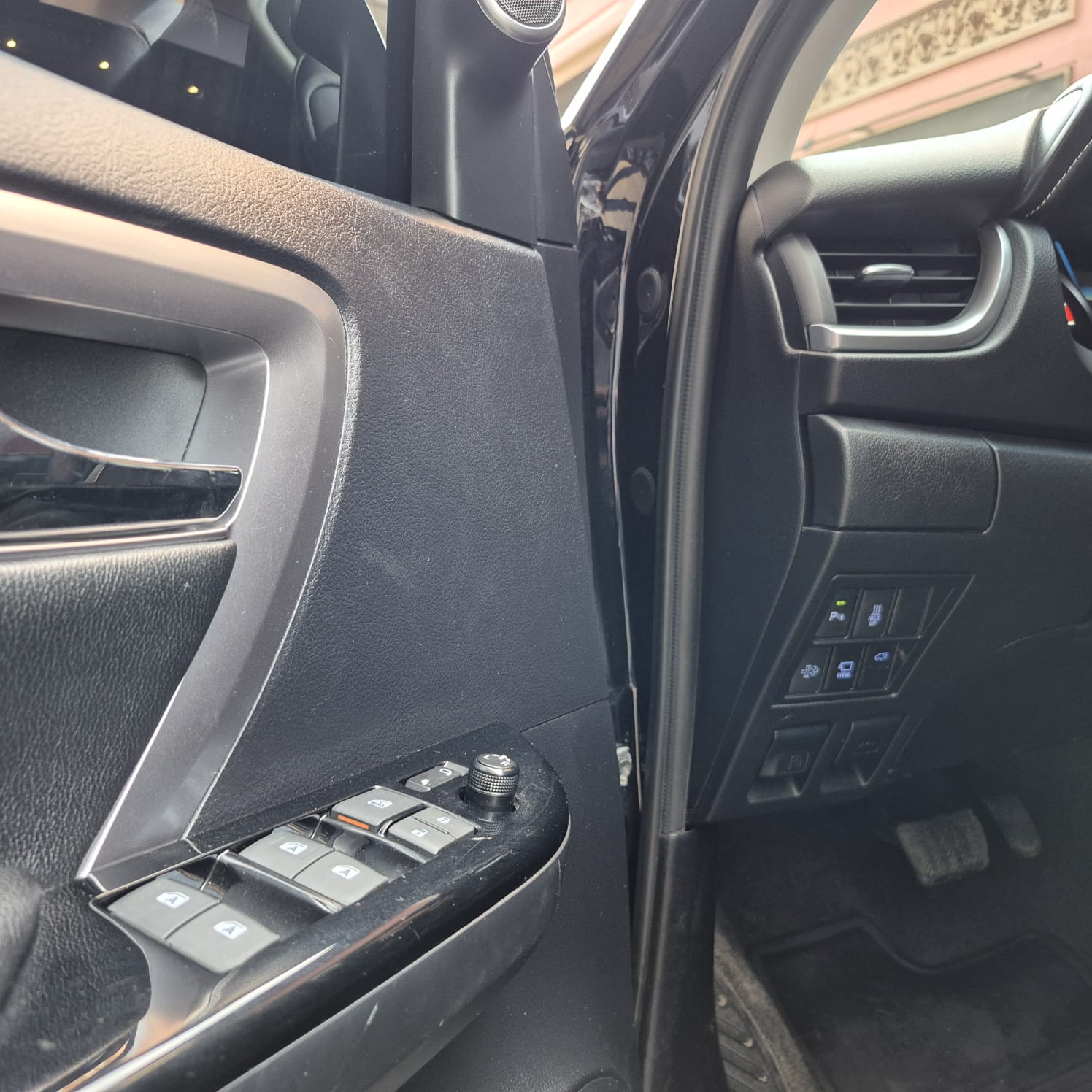 Mira esta publicación de Toyota SW4 2022 en Motordil