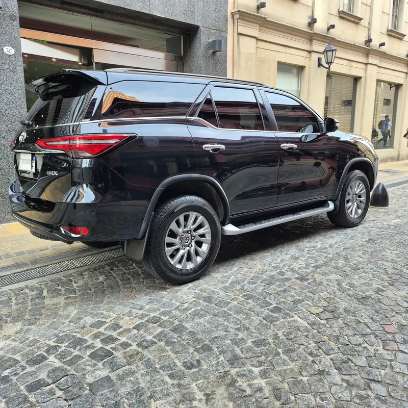 Mira esta publicación de Toyota SW4 2022 en Motordil
