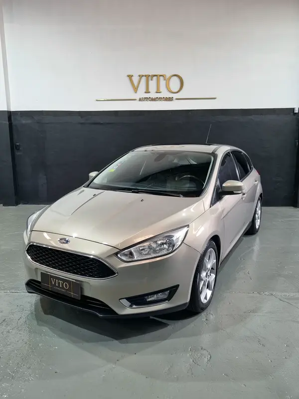 Mira esta publicación de Ford Focus 2015 en Motordil