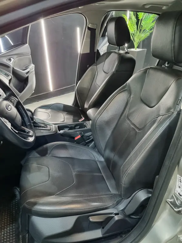 Mira esta publicación de Ford Focus 2015 en Motordil