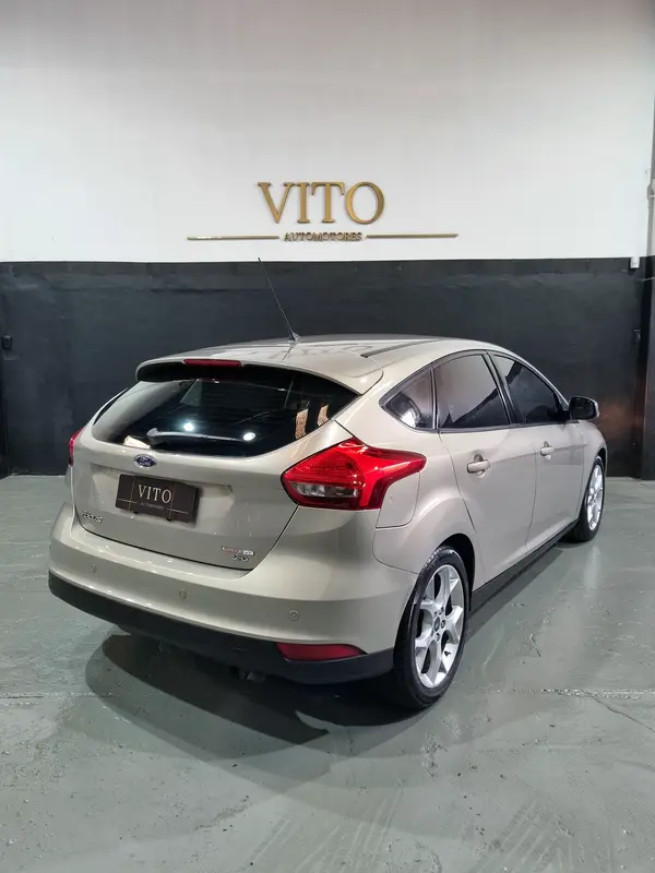 Mira esta publicación de Ford Focus 2015 en Motordil