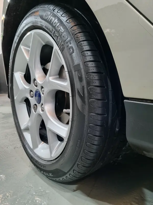 Mira esta publicación de Ford Focus 2015 en Motordil