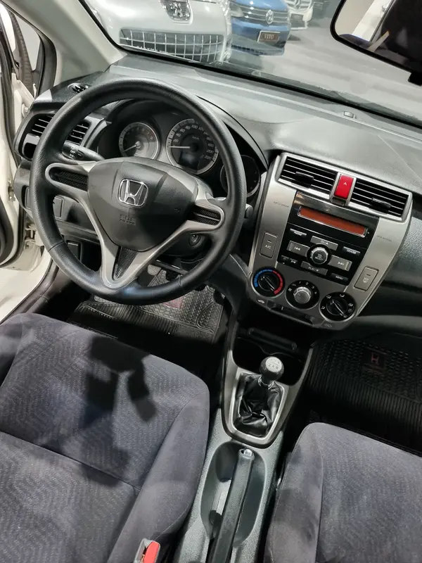 Mira esta publicación de Honda City 2015 en Motordil