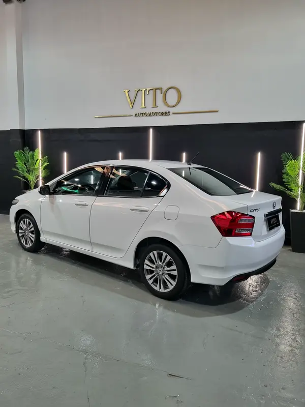 Mira esta publicación de Honda City 2015 en Motordil