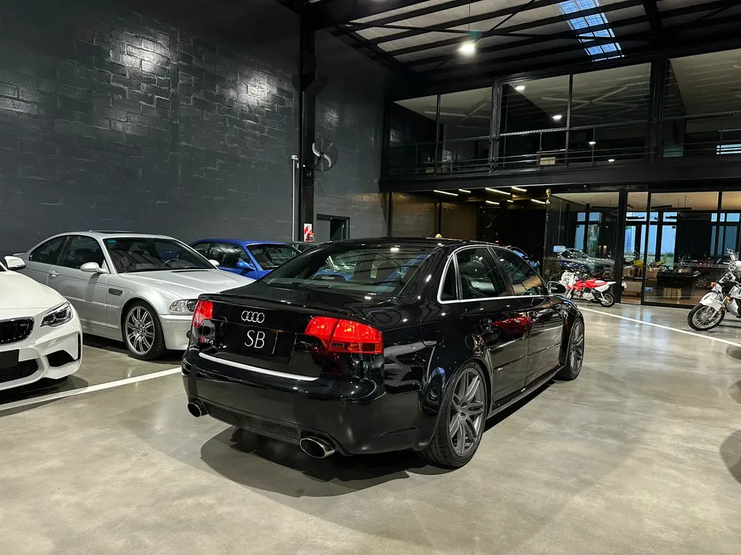 Mira esta publicación de Audi RS4 2008 en Motordil