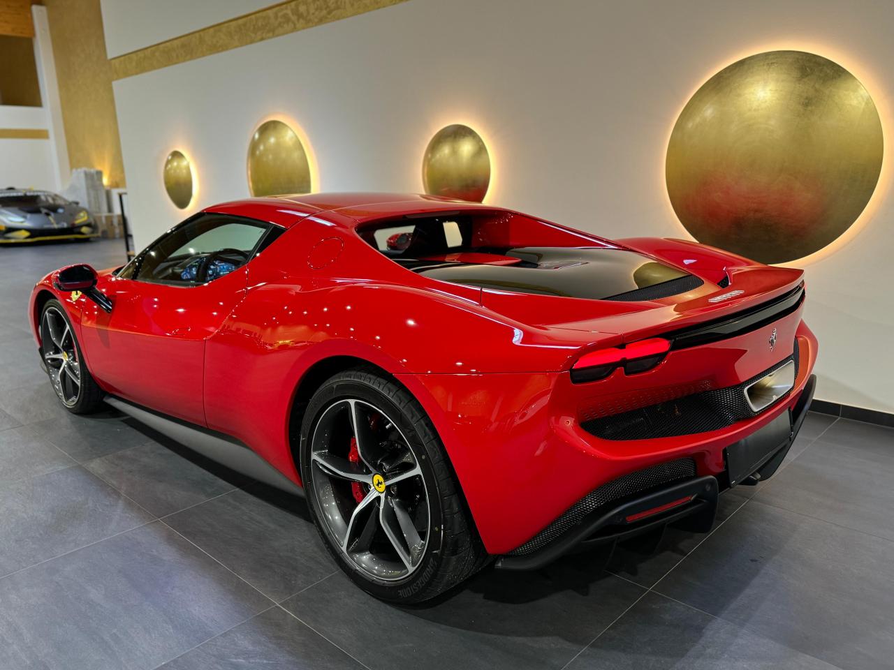 Mira esta publicación de Ferrari 296 2024 en Motordil