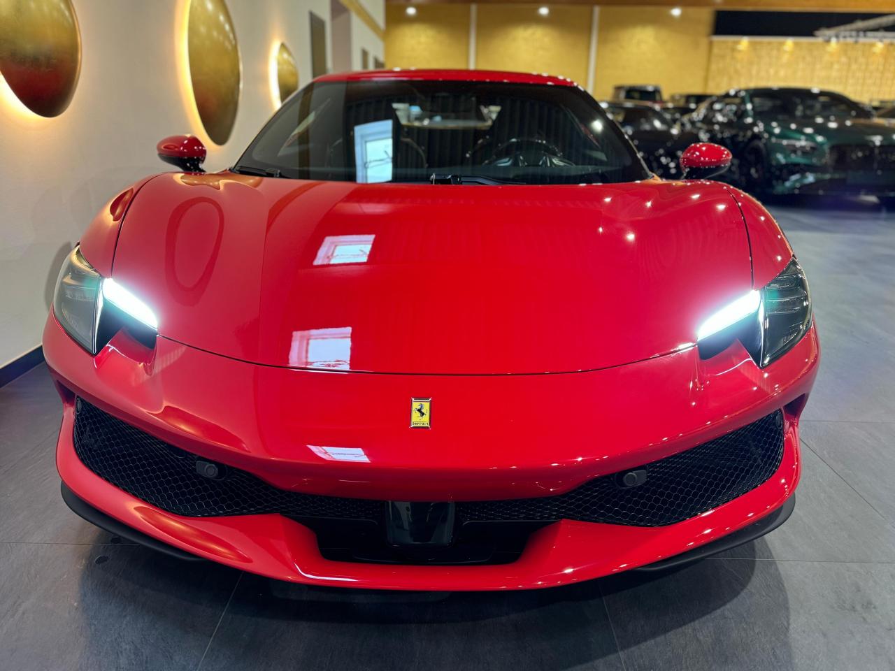 Mirá esta publicación de Ferrari 296