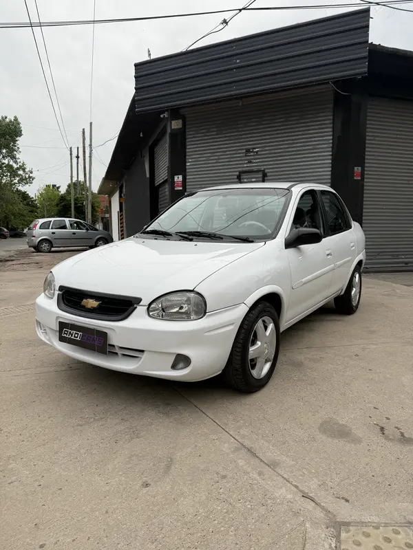 Mira esta publicación de Chevrolet Corsa 2010 en Motordil