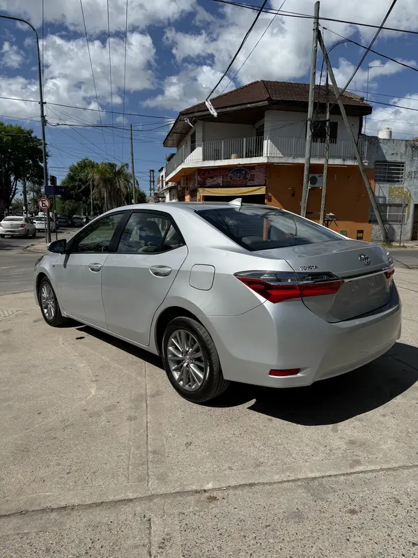 Mira esta publicación de Toyota Corolla 2017 en Motordil