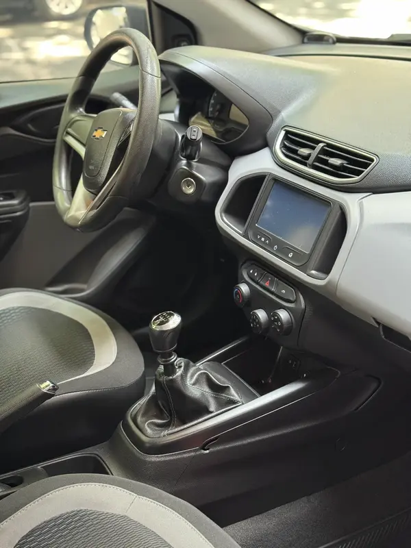 Mira esta publicación de Chevrolet Onix 2016 en Motordil