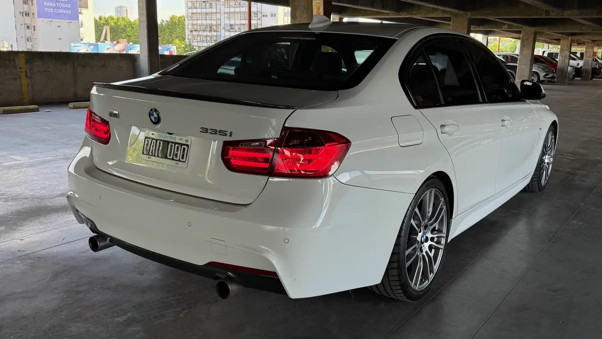 Mira esta publicación de BMW Serie 3 2014 en Motordil