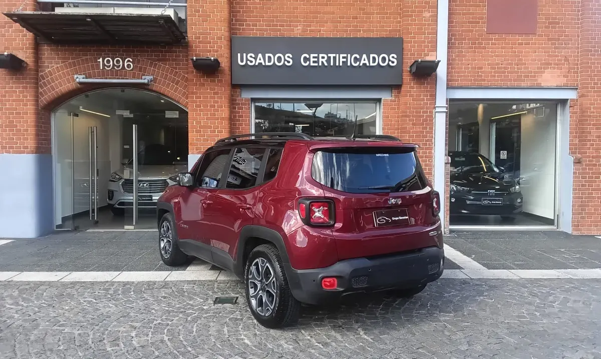 Mirá esta publicación de Jeep Renegade