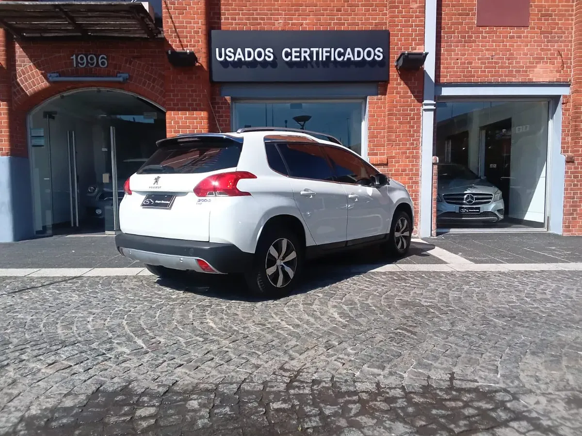 Mira esta publicación de Peugeot 2008 2017 en Motordil