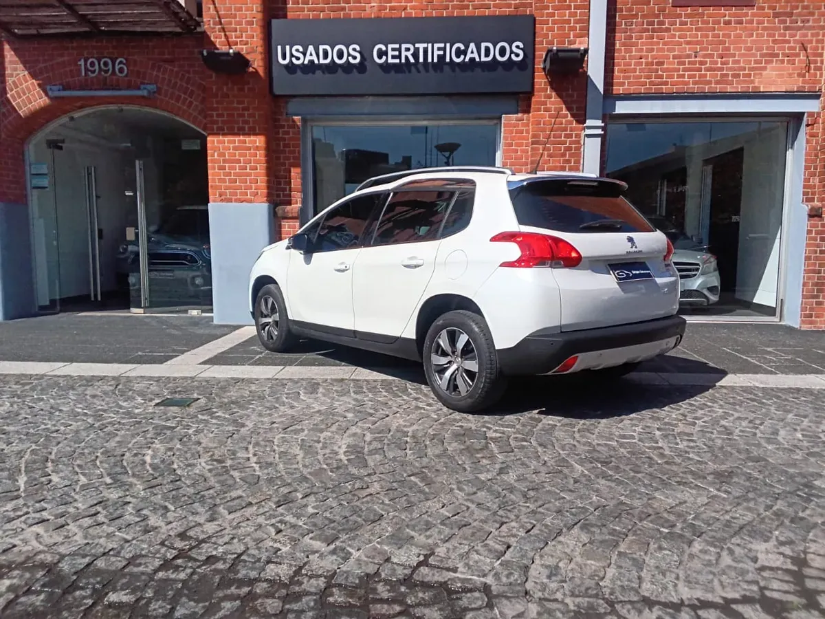 Mira esta publicación de Peugeot 2008 2017 en Motordil