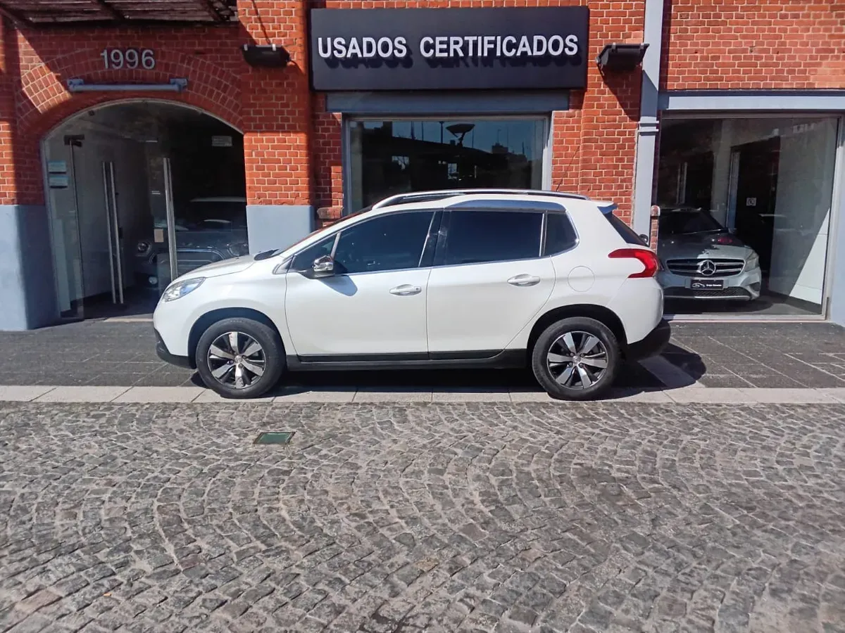 Mira esta publicación de Peugeot 2008 2017 en Motordil