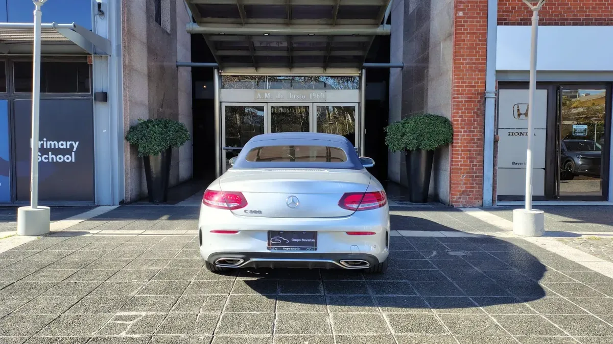 Mira esta publicación de Mercedes Benz Clase C 2020 en Motordil
