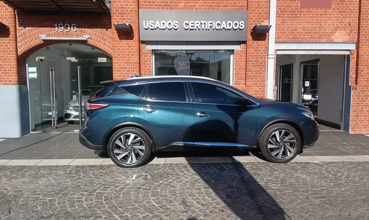 Mira esta publicación de Nissan Murano 2017 en Motordil