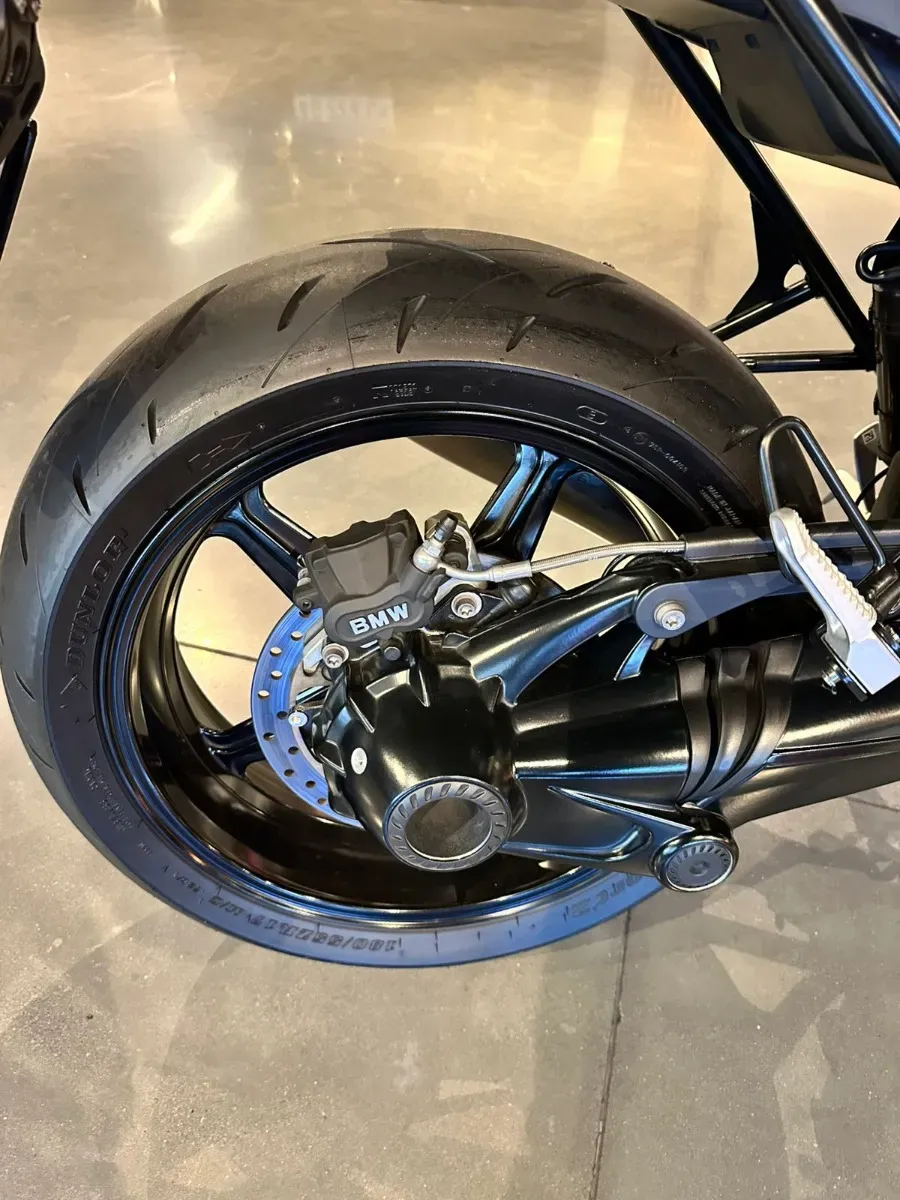 Mira esta publicación de BMW R 1200 Nine T Pure 2018 en Motordil