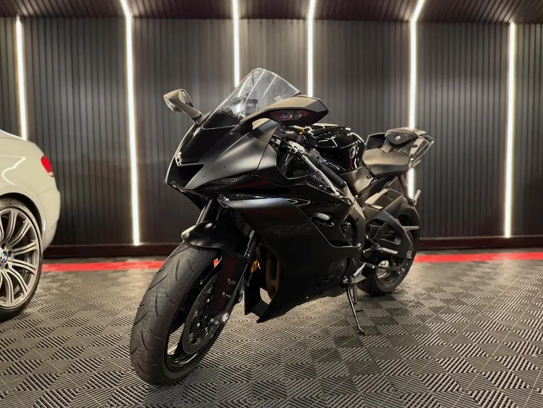 Mira esta publicación de Yamaha 600 Yzf R 6 2022 en Motordil