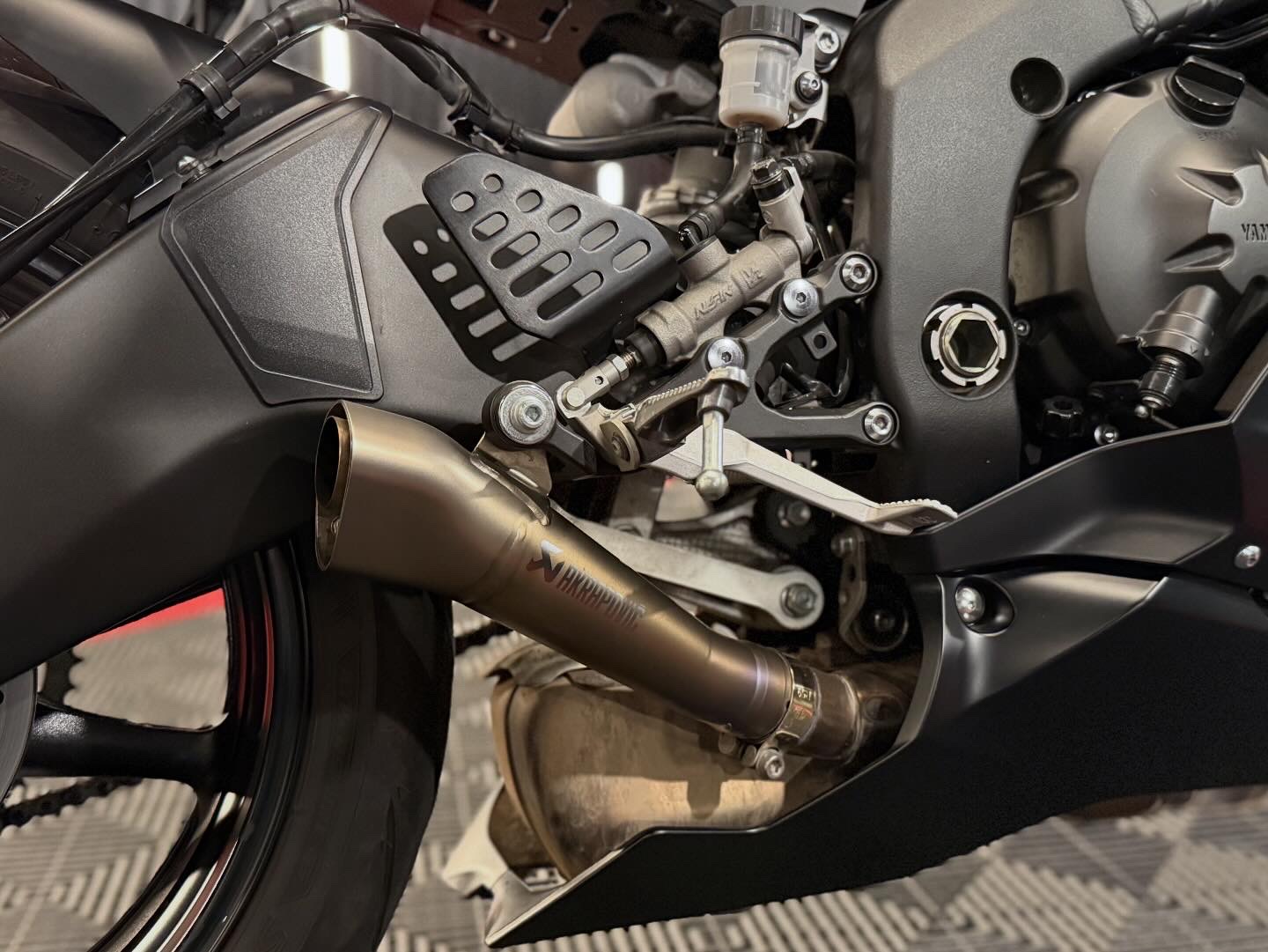 Mira esta publicación de Yamaha 600 Yzf R 6 2022 en Motordil