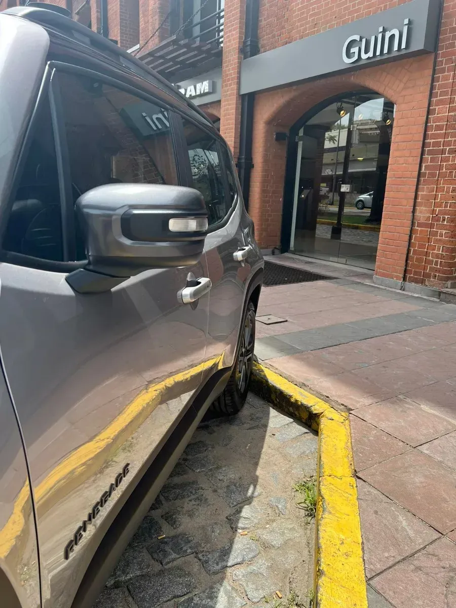 Mirá esta publicación de Jeep Renegade