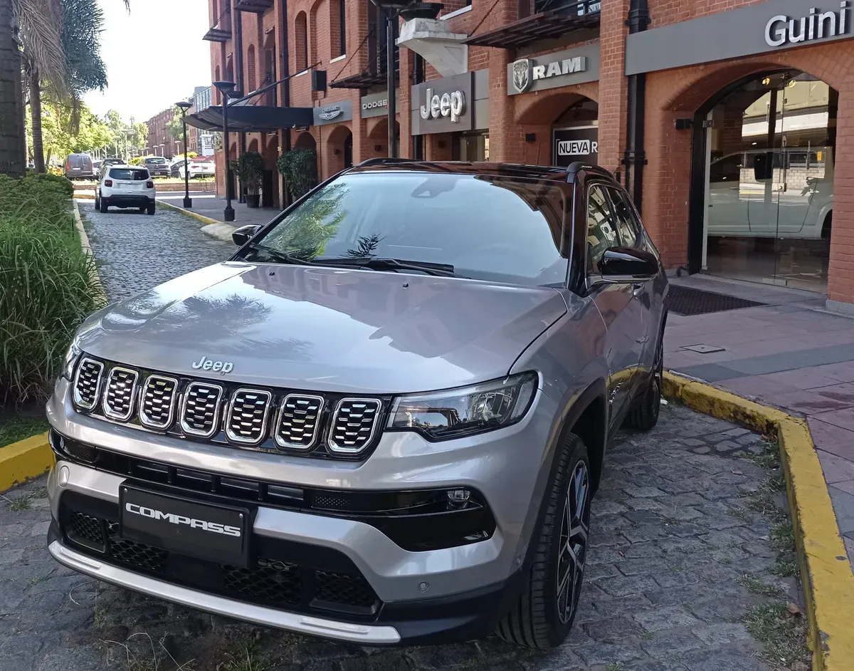 Mirá esta publicación de Jeep Compass